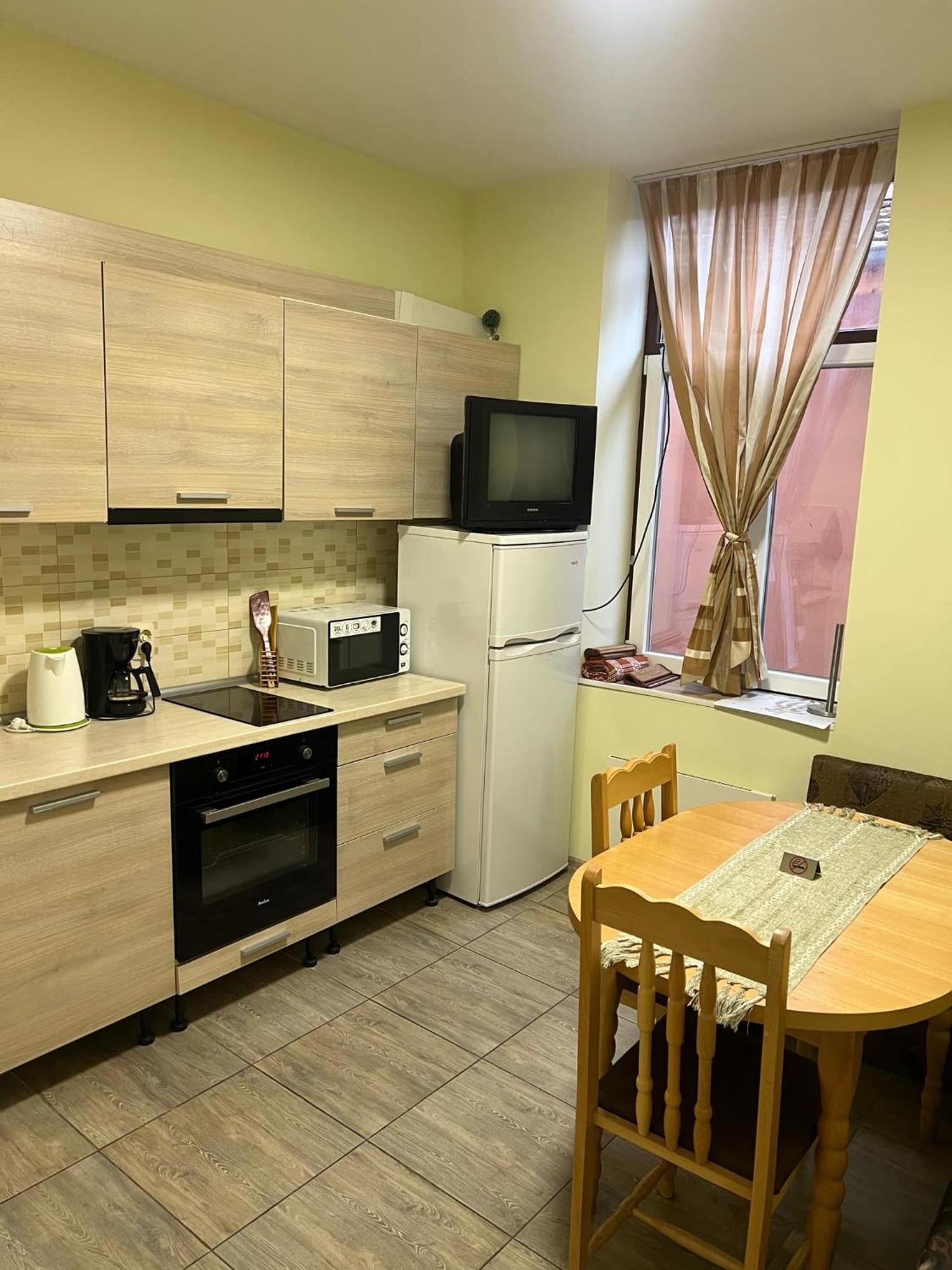 Стонел Apartman Veliko Tarnovo Kültér fotó